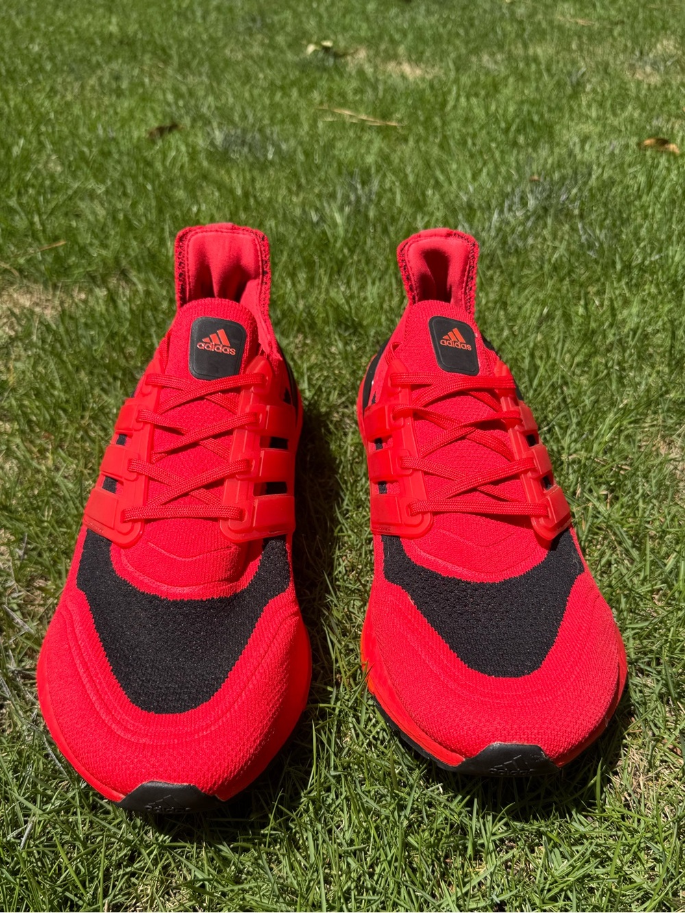 Like new 11.5 Ultraboost 21 Adidas running shoes vivid red - Picture 3 of 10